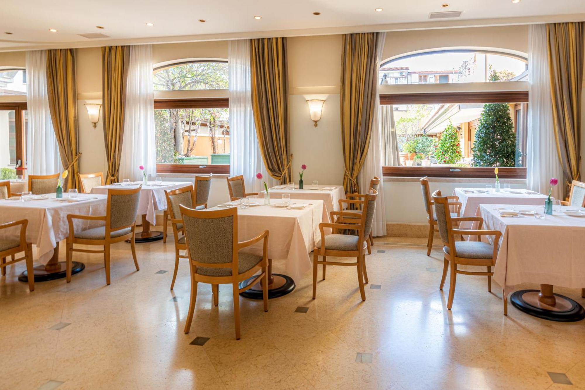 Hotel Cala Del Porto 비보 발렌티아 마리나 외부 사진